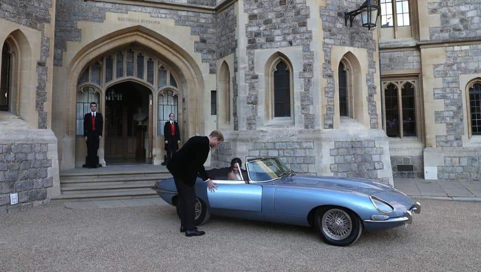 Свадьба принца Гарри: молодожены выбрали уникальный электрокар Jaguar