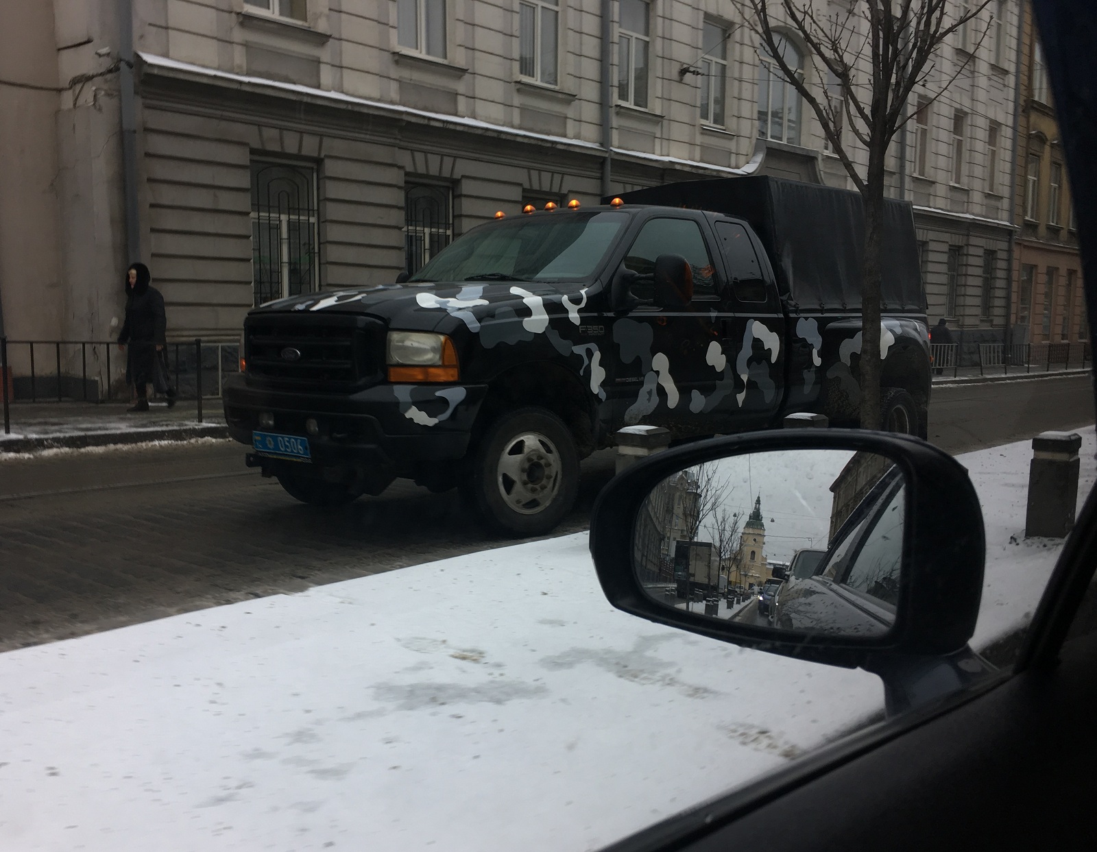 В Украине засняли очень необычный полицейский авто
