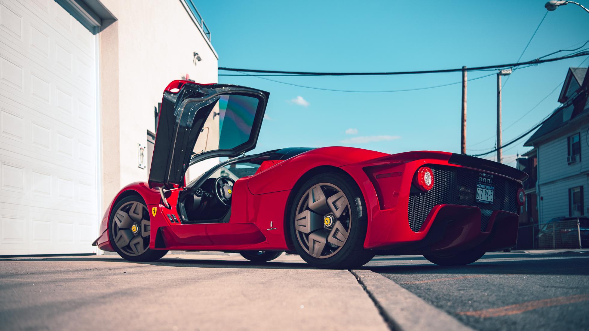 Уникальные фото самой крутой коллекции автомобилей Ferrari