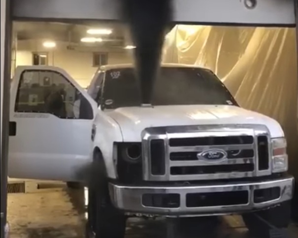 Тюнингованный 1200-сильный Ford взорвался во время теста