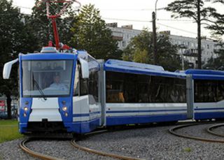 В Киев привезли трамвай-лимузин! (ФОТО)