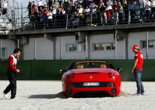 Почему Ferrari не внедорожник..! (ФОТО+ВИДЕО)