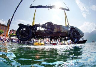 Полвека пролежавшая на дне озера Bugatti уйдет с молотка! (ФОТО)