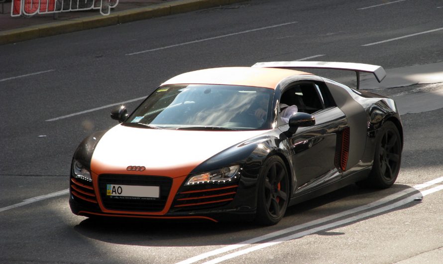 Audi R8 black & orange