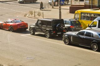 Первые мажЫрные подснежники: весенний кортеж суперкаров в Киеве (ФОТО)