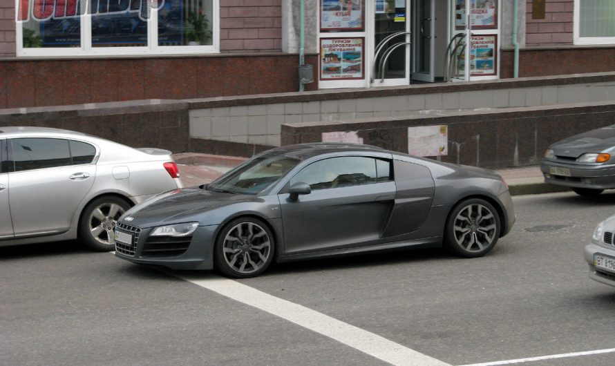 Audi R8 V10