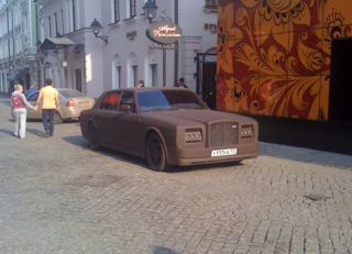 По России колесит неведомый Bentley… или Rolls-Royce?! (ФОТО)