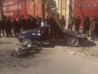 В Китае разбили уникальный суперкар, аналогичный тому, что есть в Киеве! (5 ФОТО)