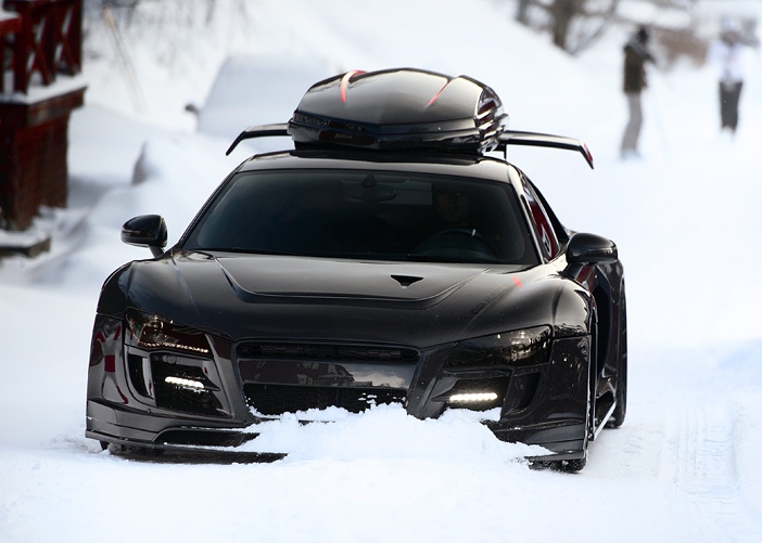 Из Audi R8 V10 сделали идеальную снегоуборочную машЫну! (3 ФОТО)