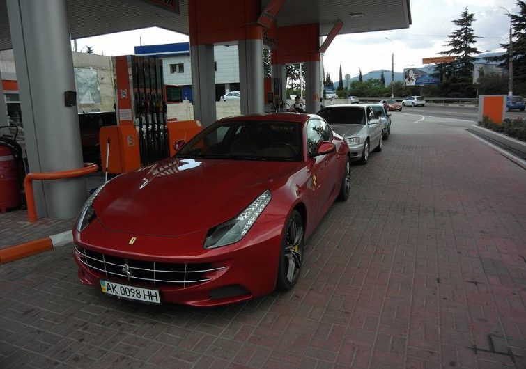В Украине стало на одну Ferrari FF больше!