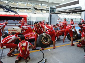 Доли секунды: по скорости пит-стопов команда Ferrari оторвалась на 0,18 с