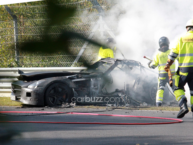 На Нюрбургринге сгорел прототип самого мощного Mercedes SLS