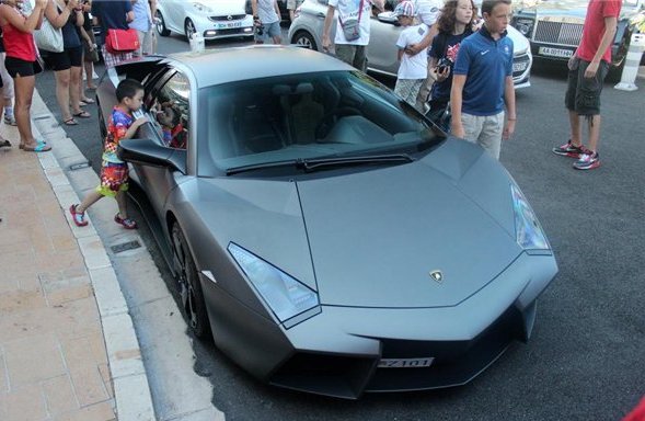 Найди «украинский» Rolls-Royce в Монако на фоне Lamborghini Reventon