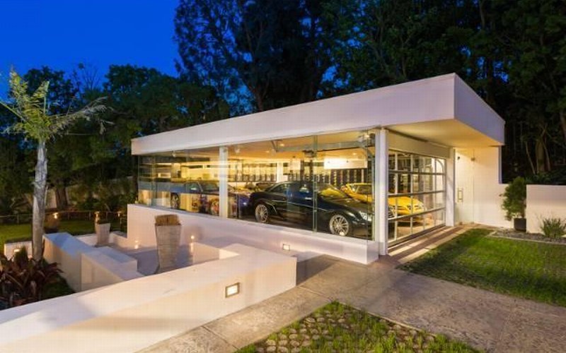 Зачем Конча-Заспа? Дом в Голливуде с гаражом для суперкаров за $8 миллионов