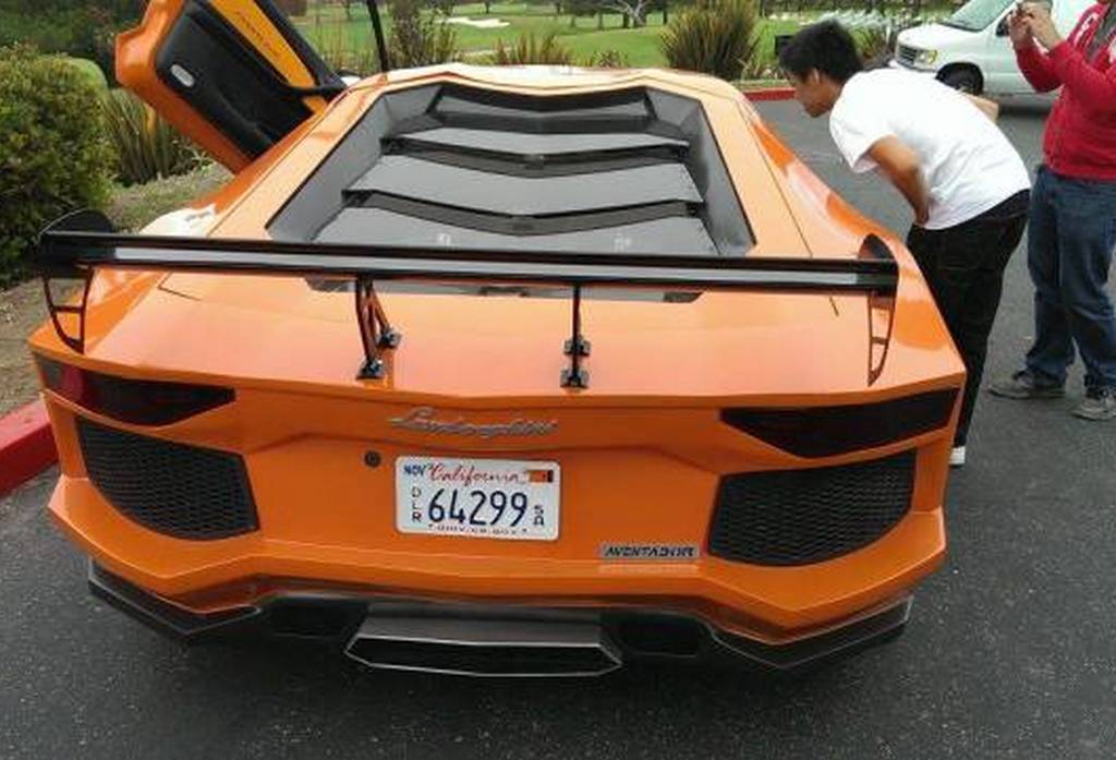 Быть богатым легко: фото и видео подделки Lamborghini Aventador