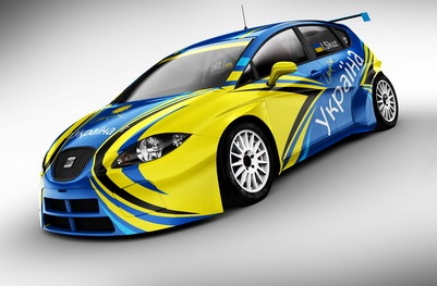 В честь государственного флага Украины: желто-голубые автомобили