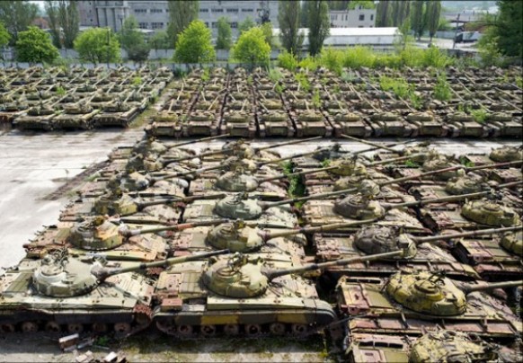 Как и где в Харькове умирают танки и бронетранспортеры