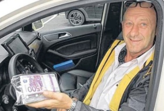 Ты не поверишь: таксист нашел в своем авто 250 тысяч евро и вернул их пассажирам!