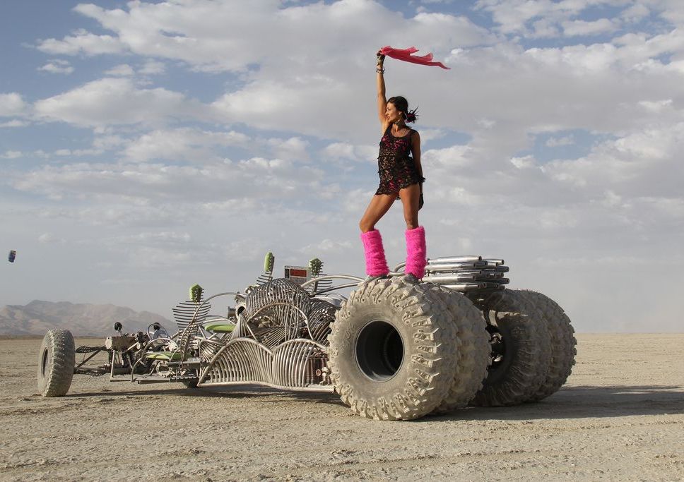 Разрыв мозга: самые бесшабашные автомобили фестиваля Burning Man
