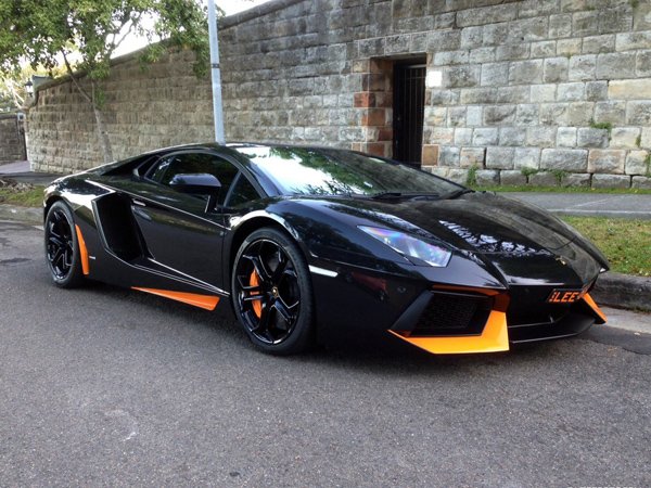 Под цвет тыквочки: миллионер заказал Lamborghini Halloween Edition