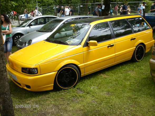 Переделка пассата. Volkswagen Passat b3 седан. Пассат б3 желтый. Volkswagen Passat b3 универсал. VW Passat b3 желтый.
