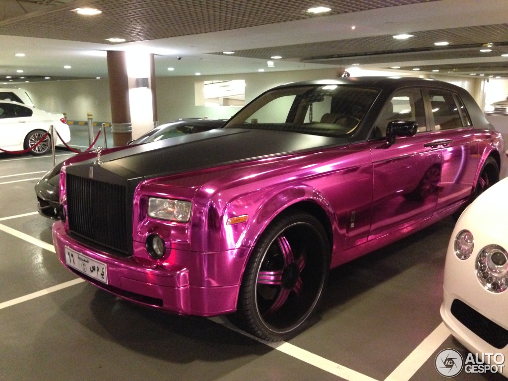 Арабский гламур: Rolls-Royce Phantom в розовом хроме