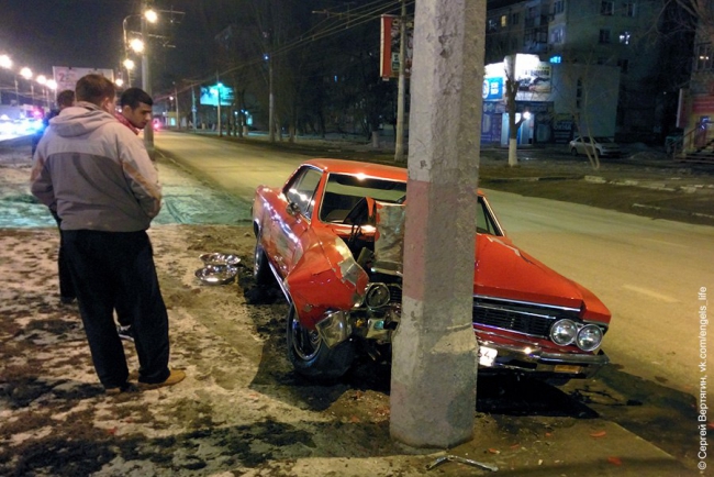 О-о-о нет! На улице Маяковского разбили раритетный Chevrolet Malibu SS 1966 года