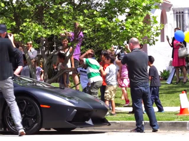 Facebook не без добрых людей: 7-летний мальчик получил Lamborghini на День рождения