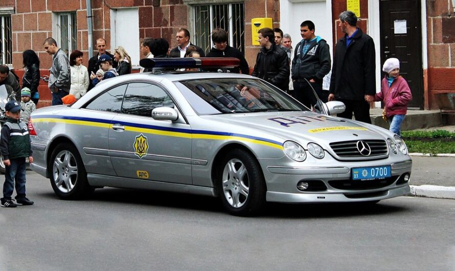 А ты видел? Люксовое купе Mercedes CL Brabus у ГАИ Хмельницкой области