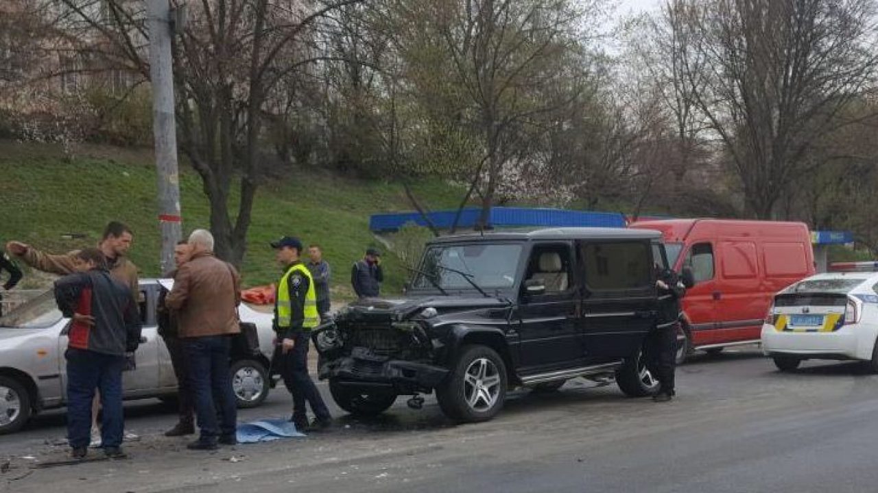Пьяный автомойщик разбил Гелик кума Путина