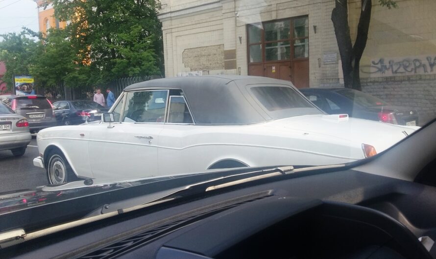 В Украине засняли раритетный кабриолет Rolls-Royce звезды Top Gear