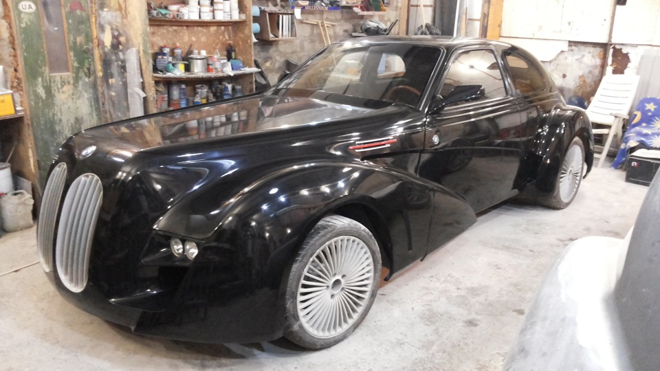 Украинец построил яркое купе BMW в стиле 30-х годов