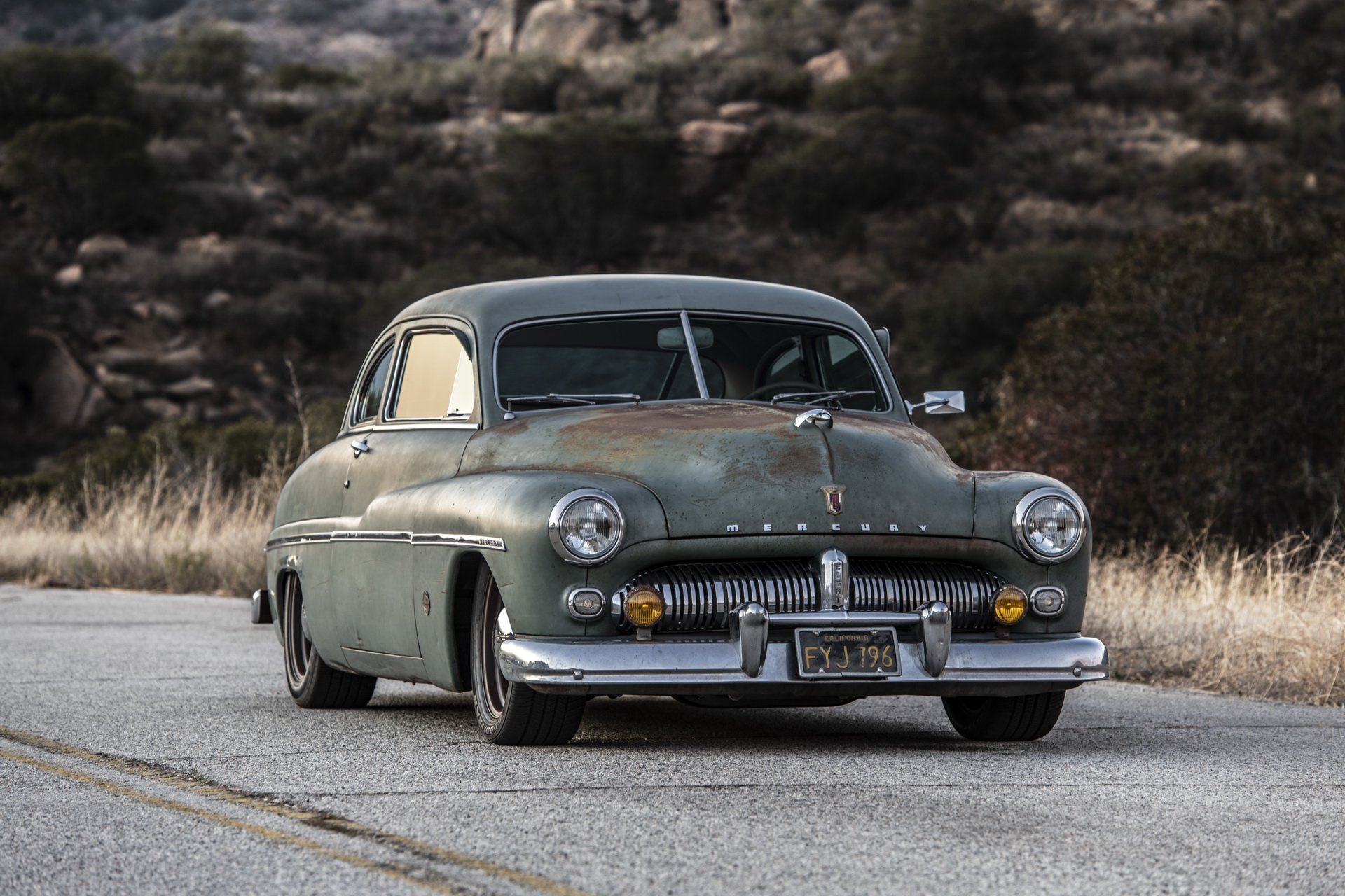 Культовый американский авто 40-х превратили в безумный электрокар