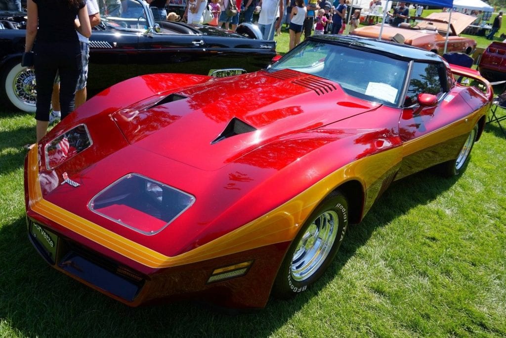 На продажу выставлен уникальный Chevrolet Corvette 80-х