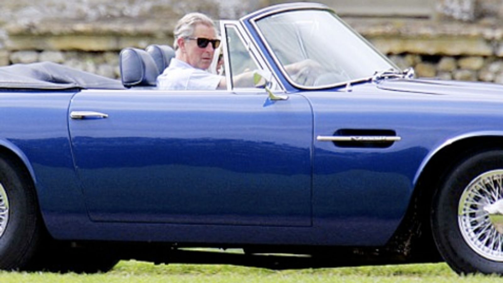 Aston Martin принца Чарльза теперь работает на белом вине