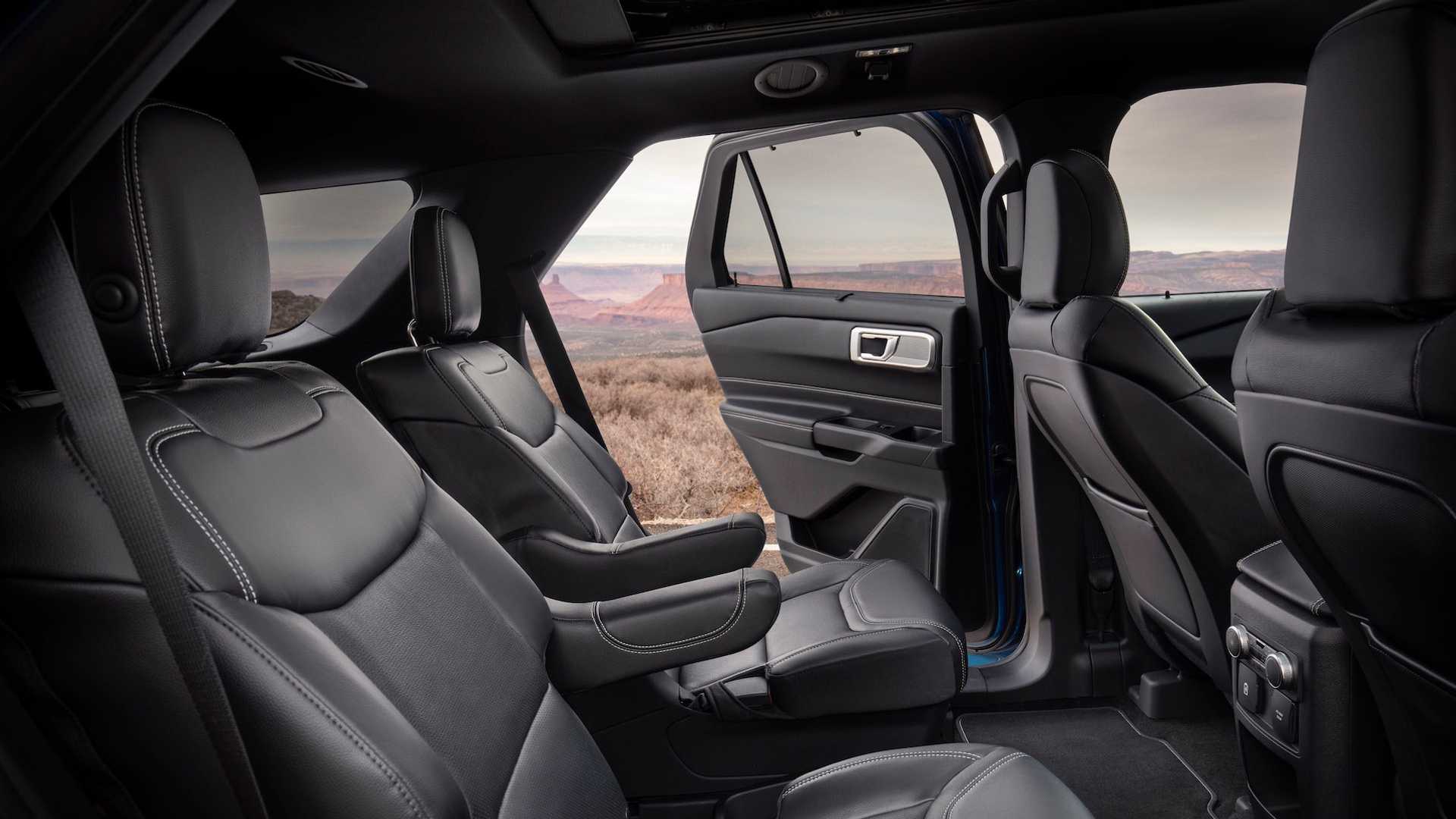 Живые фото и все подробности нового Ford Explorer 2020