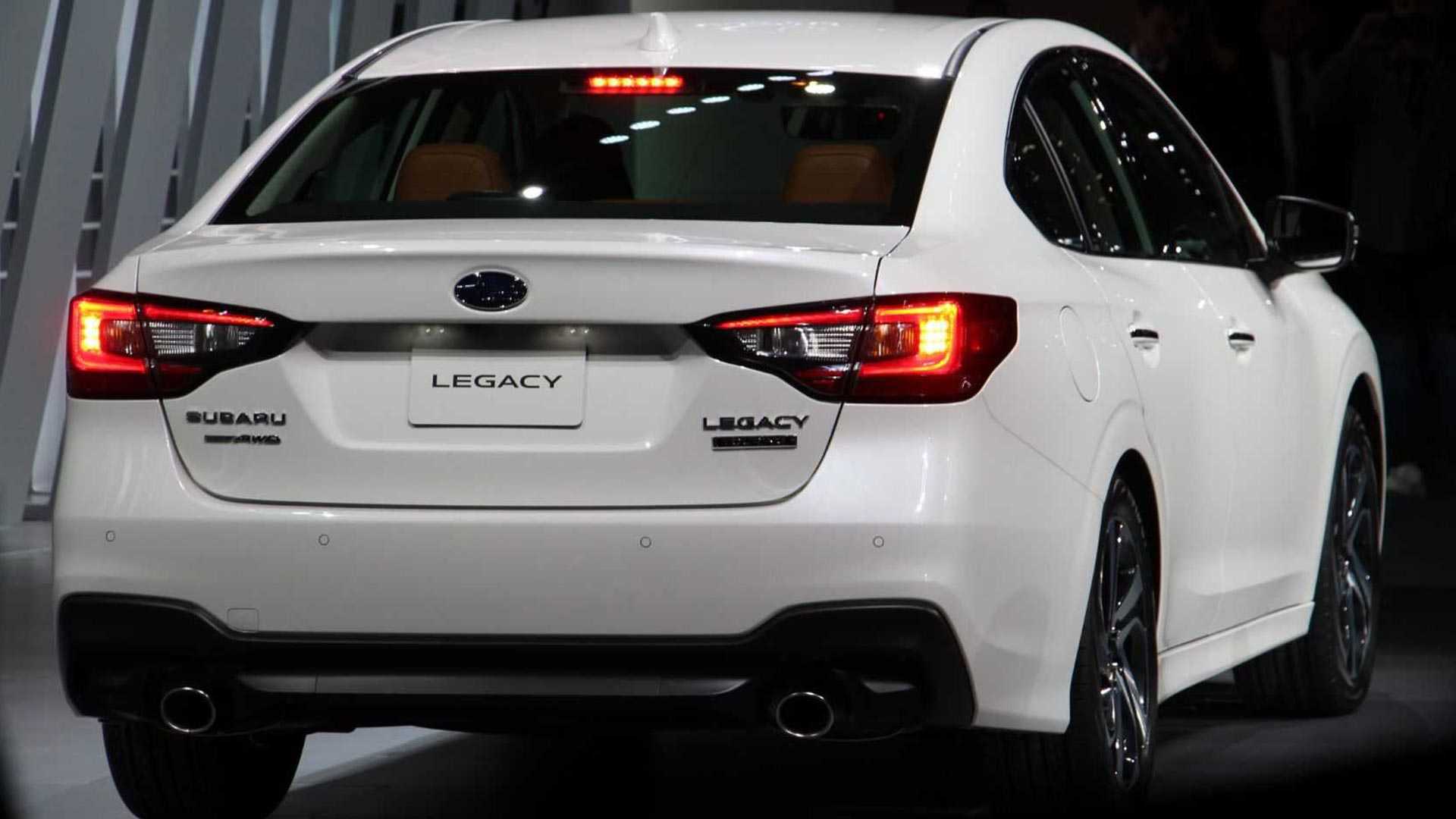 Живые фото и все подробности нового Subaru Legacy 2020