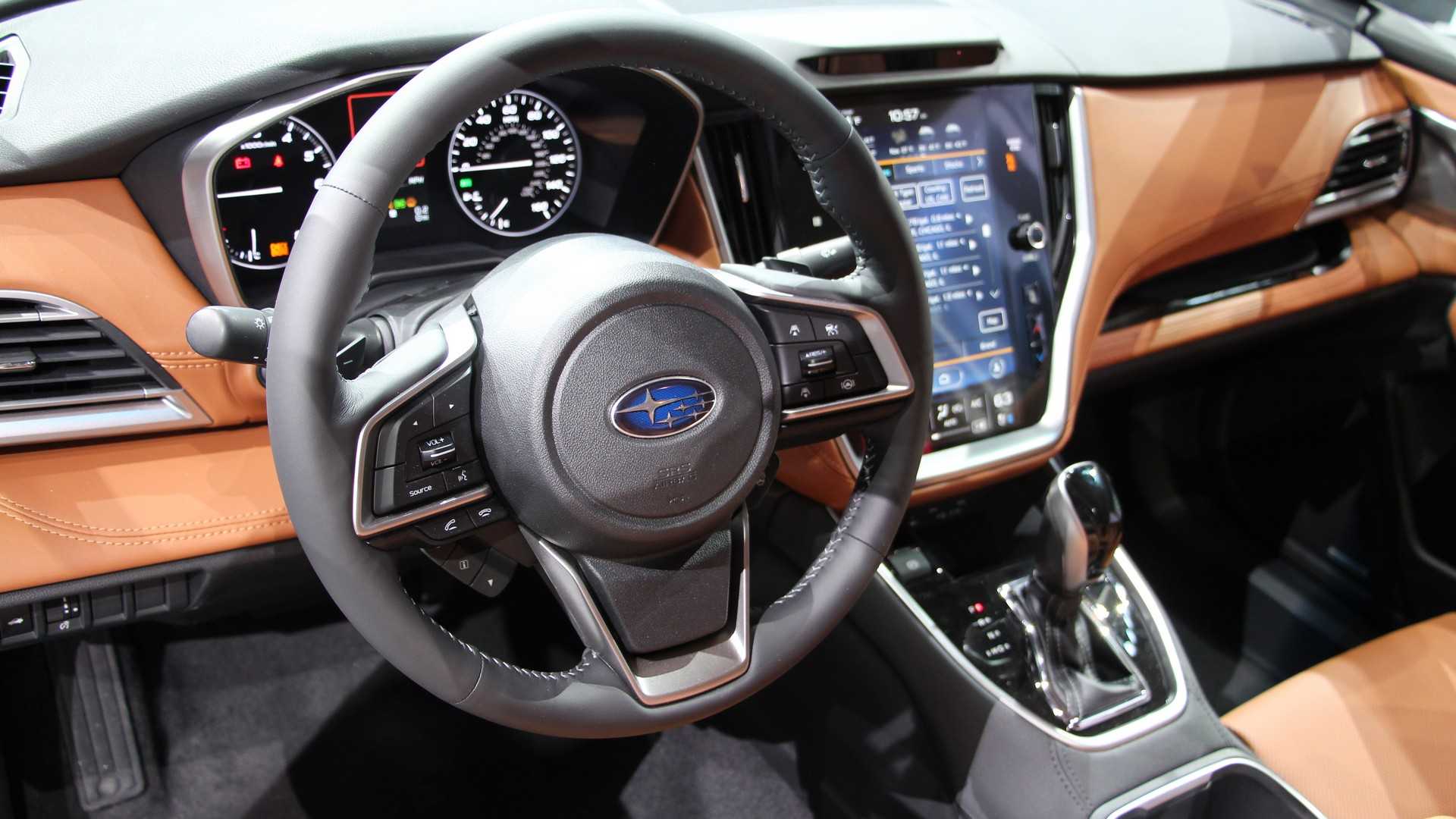 Живые фото и все подробности нового Subaru Legacy 2020