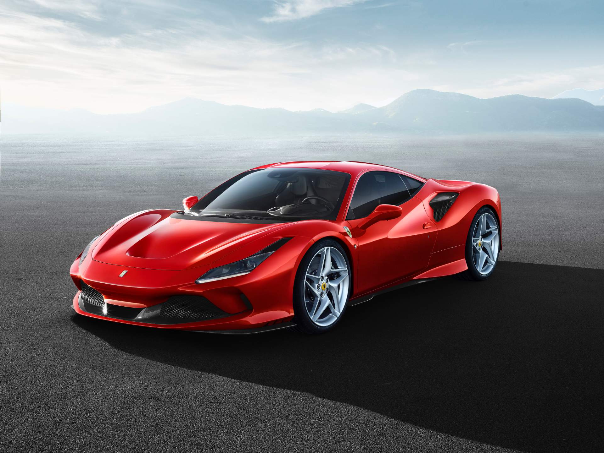 Новейший суперкар Ferrari полностью рассекречен