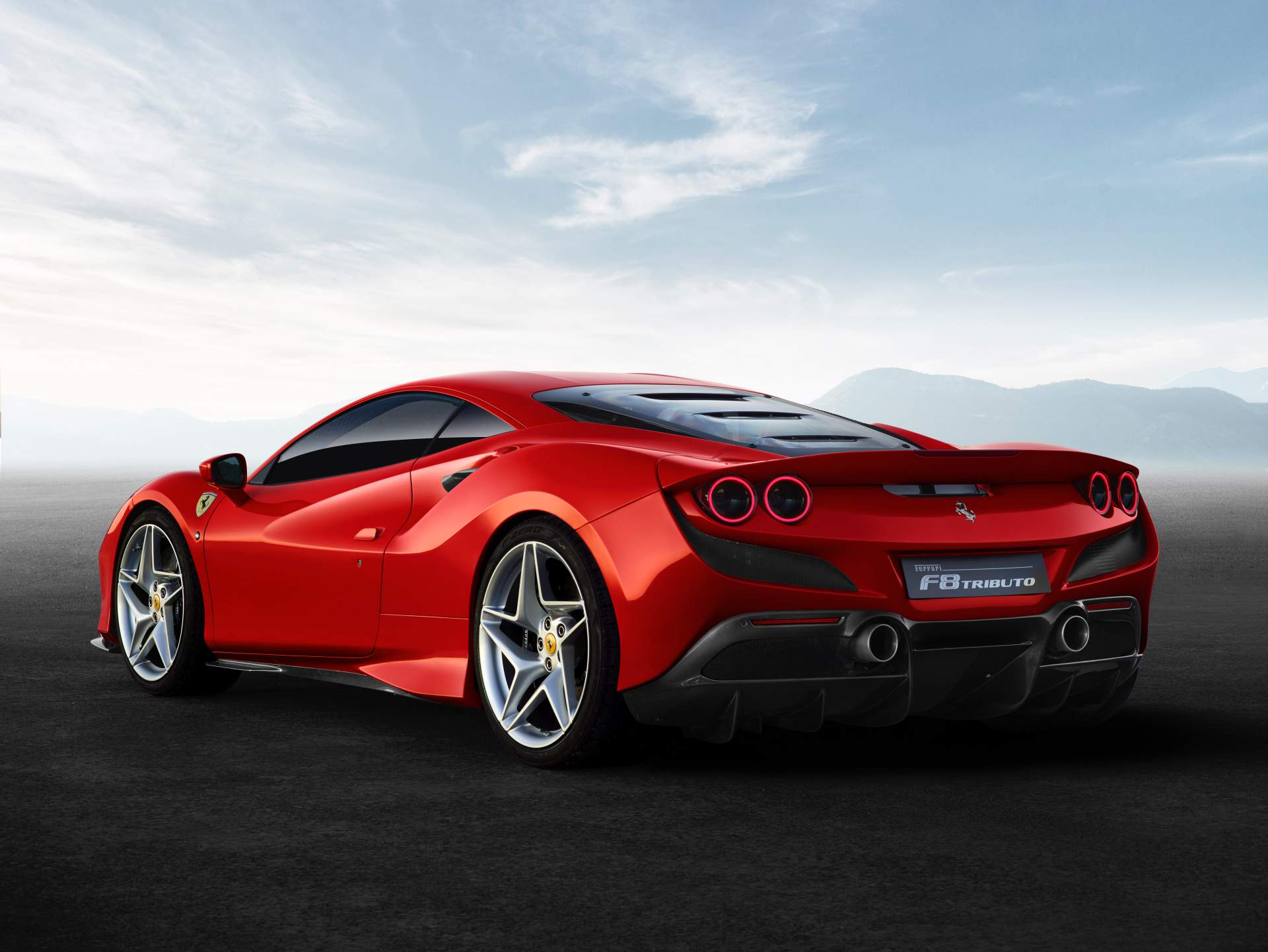 Новейший суперкар Ferrari полностью рассекречен | ТопЖыр