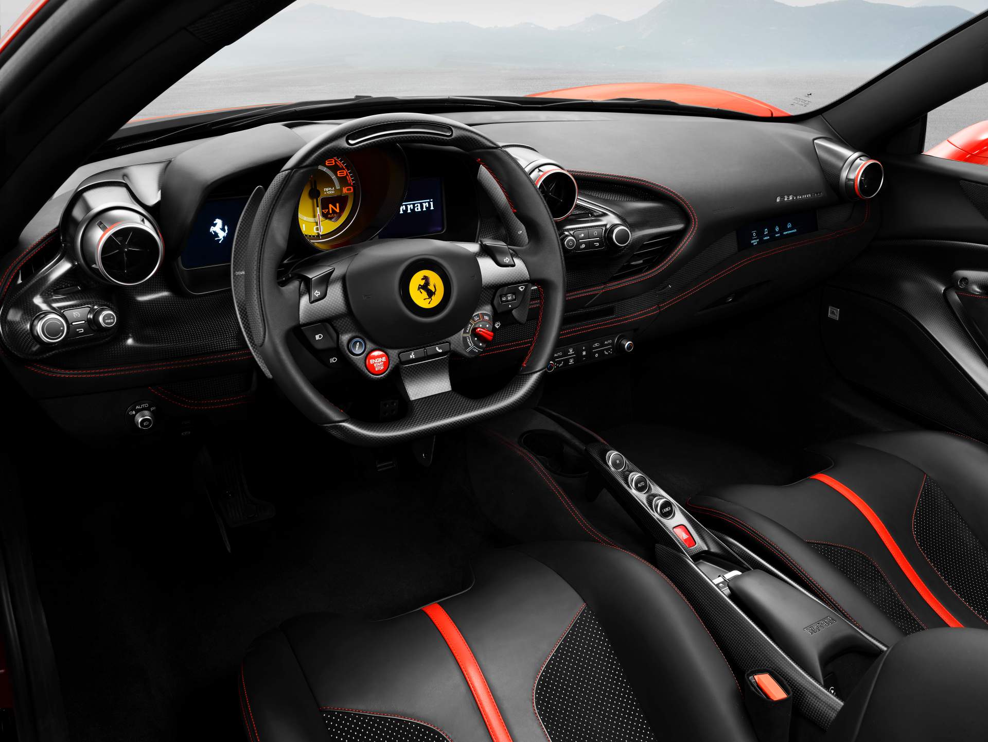 Новейший суперкар Ferrari полностью рассекречен