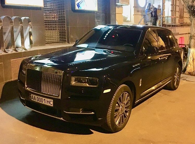 В Украине завидными темпами растет число внедорожников Rolls-Royce