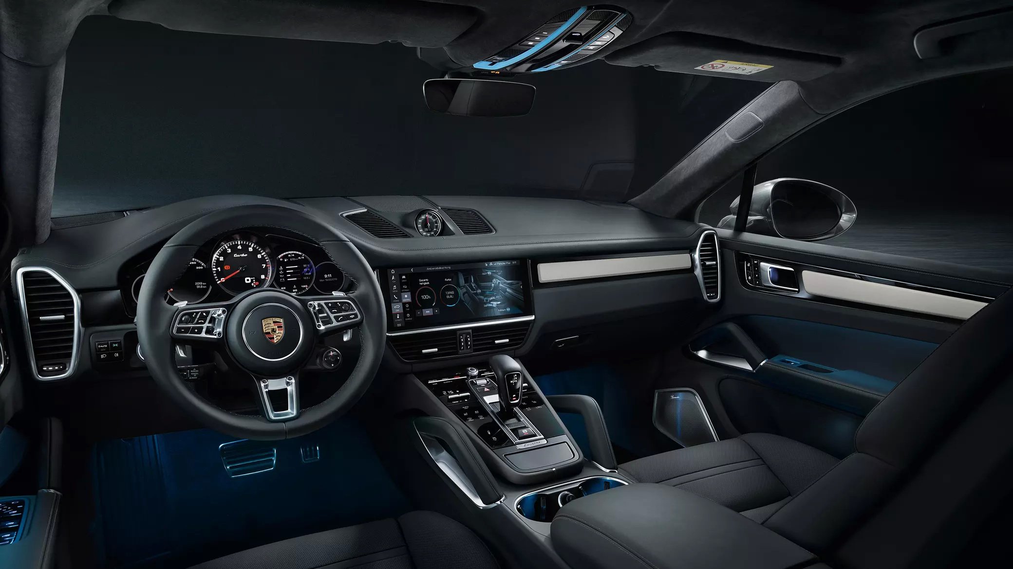 Живые фото и все подробности нового конкурента BMW X6 от Porsche