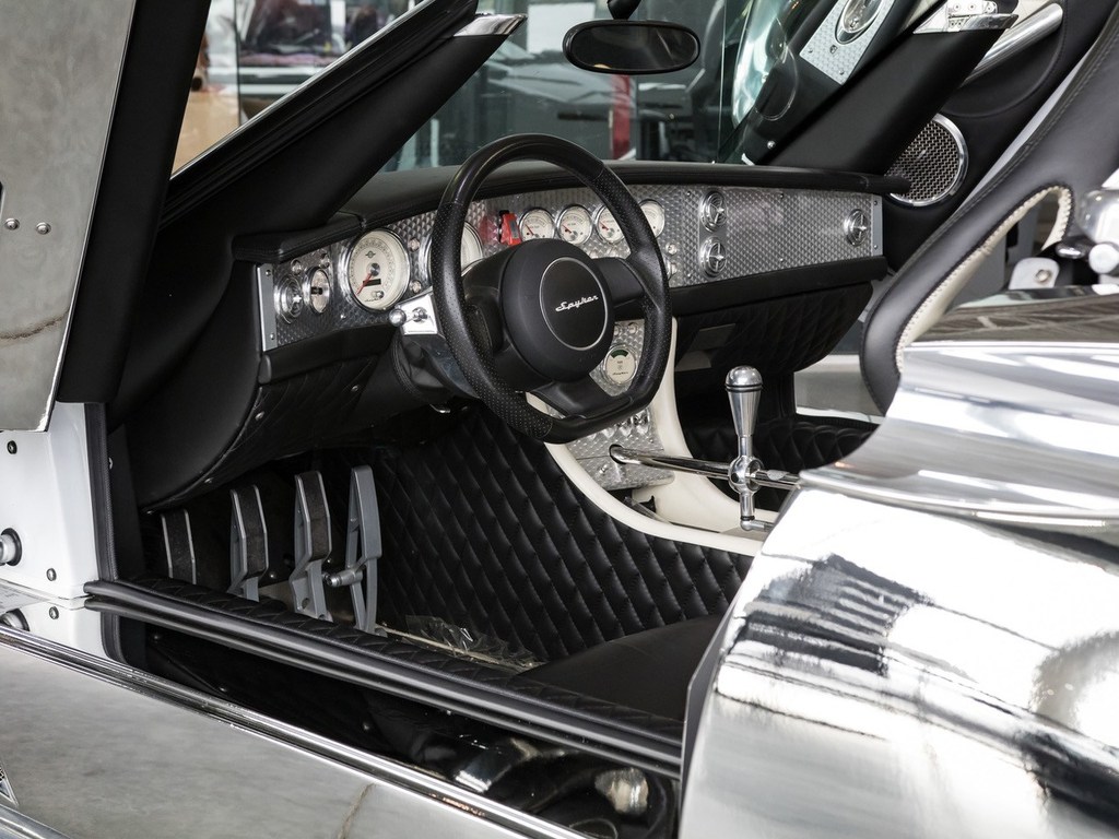 В Канаде выставили на продажу хромированный Spyker как в Украине