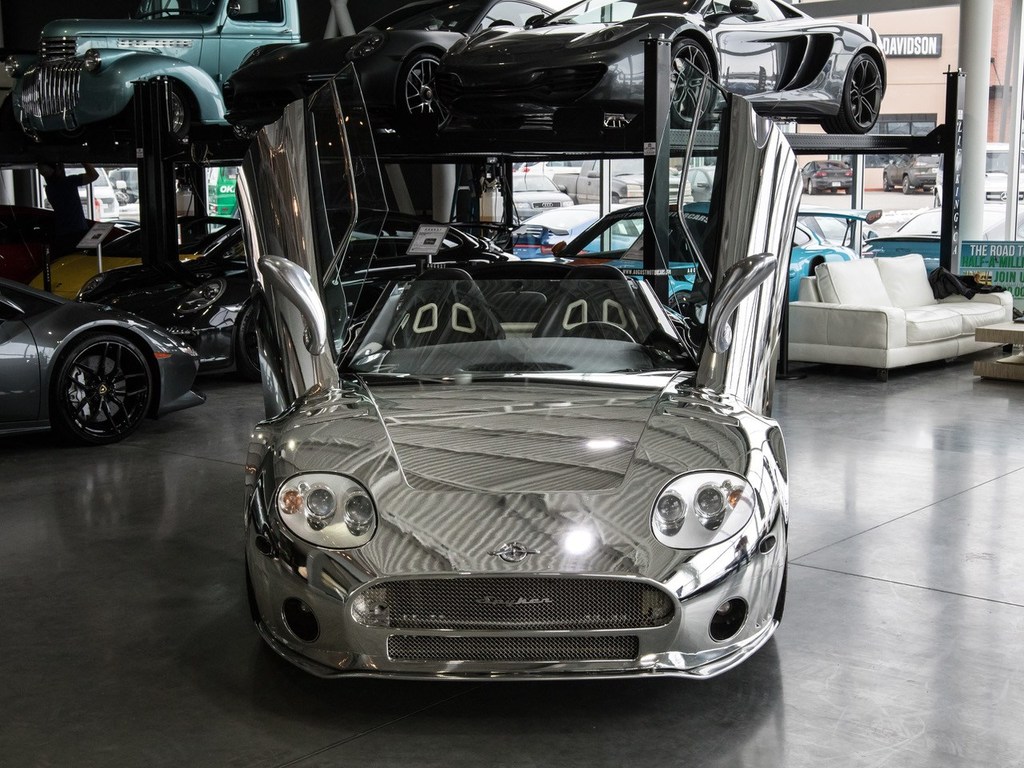 В Канаде выставили на продажу хромированный Spyker как в Украине