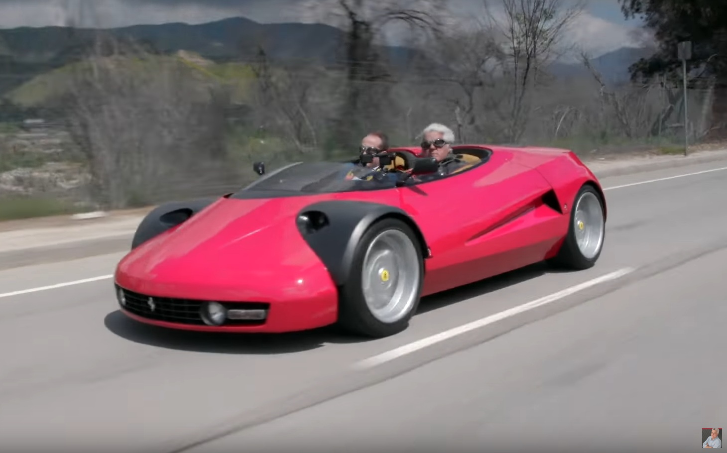 Самый удивительный спорткар Ferrari засняли на дорогах