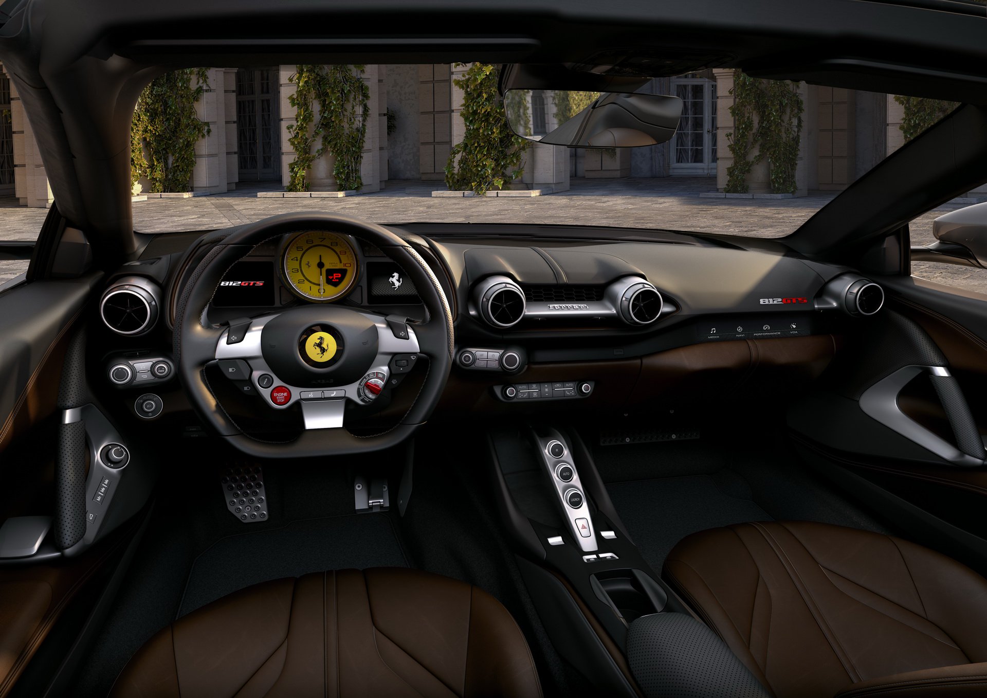 Фото и подробности самого быстрого кабриолета Ferrari в истории