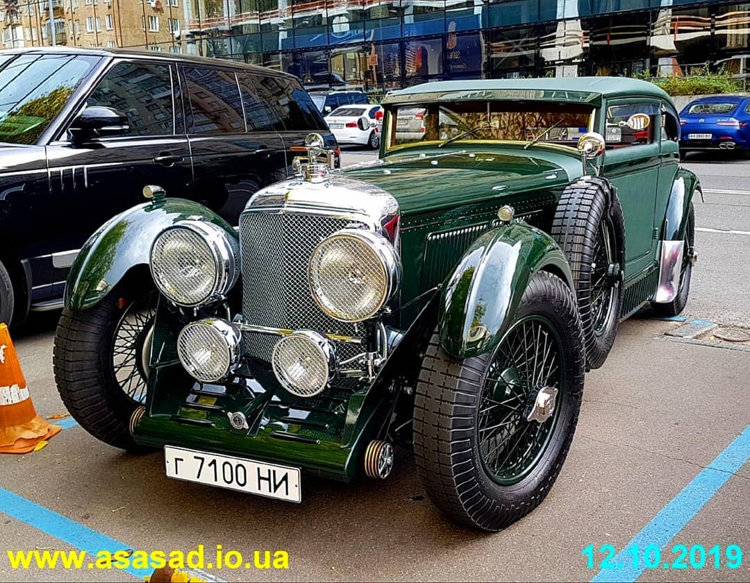 В Украине засняли легендарный Bentley 30-х годов