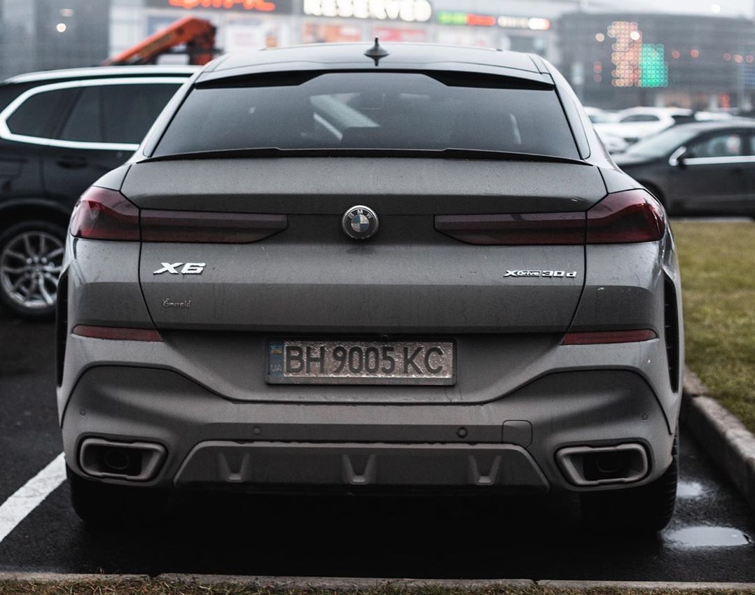 В Украине заметили новейший BMW X6 2020