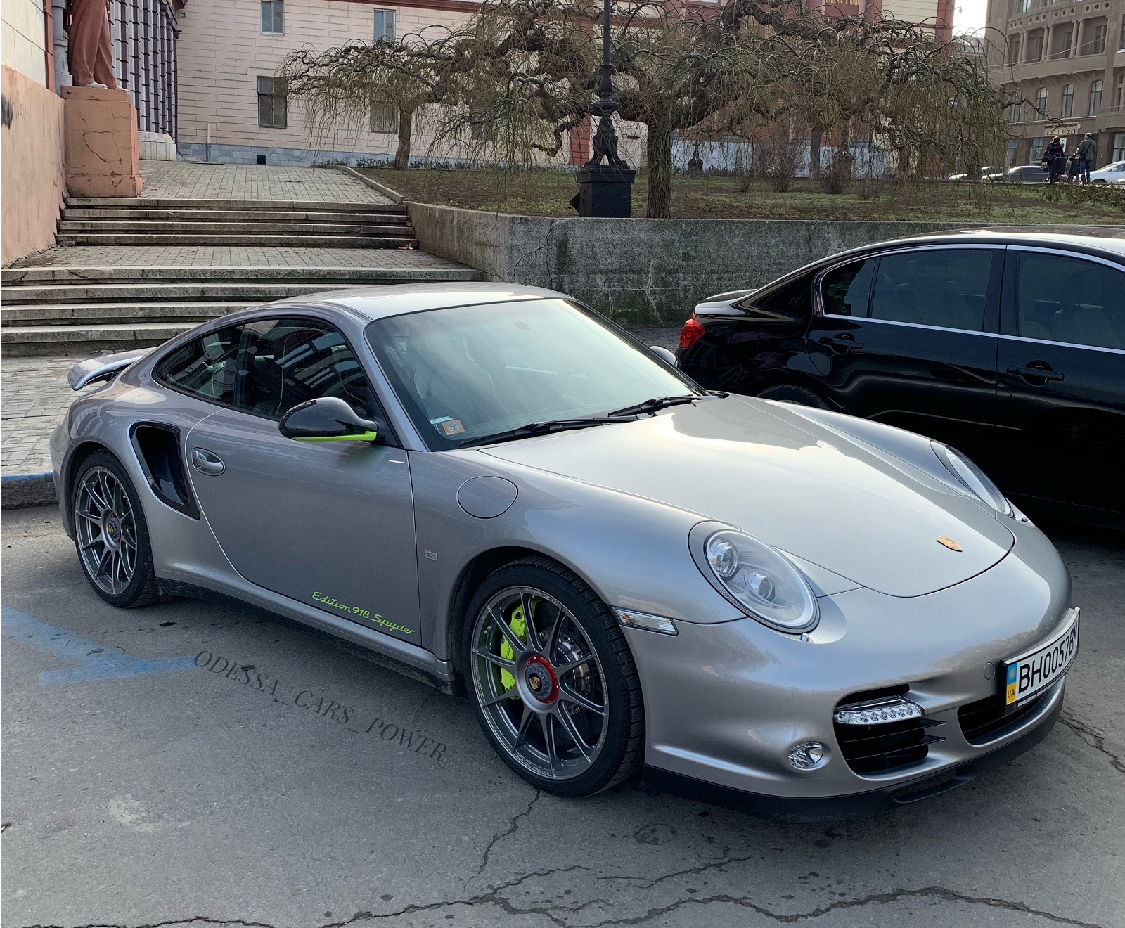 В Украине засняли редчайший Porsche 911 Turbo лимитированной серии